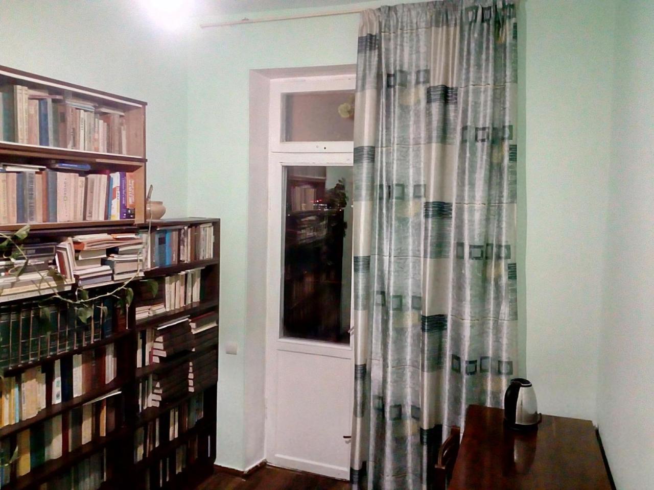 Room In The Centre เยเรวาน ภายนอก รูปภาพ