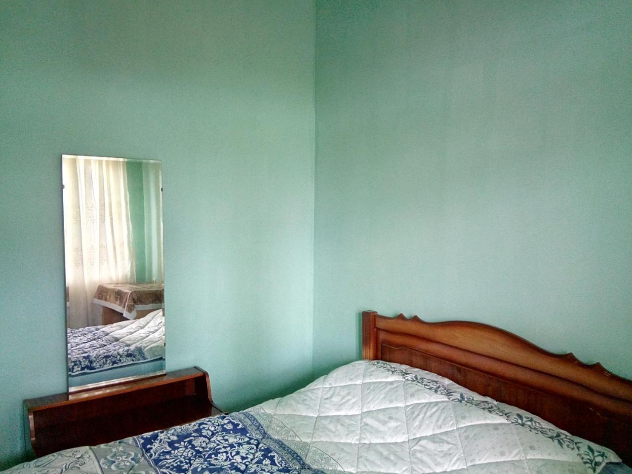 Room In The Centre เยเรวาน ภายนอก รูปภาพ